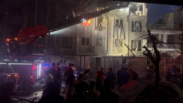 以伊爆打 以伊爆打