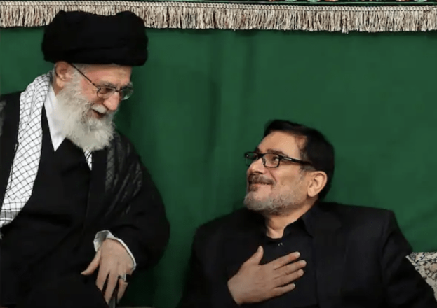 顧問(右) 顧問(右)