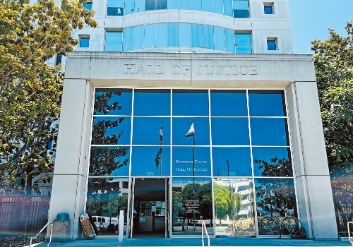 圣他克拉縣高等法院。