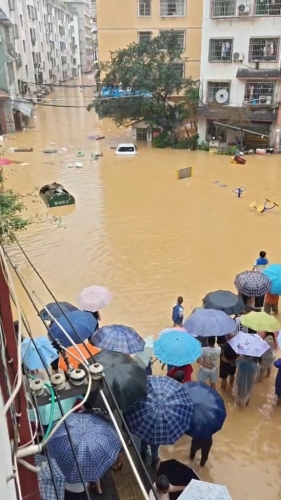 榕江縣出現大范圍水浸。