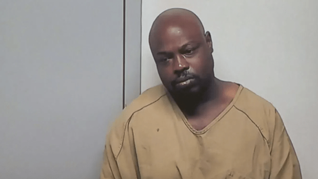 斯科特（Arthur Scott Jr.）因4月強奸并謀殺61歲旅館老板娘Li-Chu Lin，被判處終身監禁，不得假釋。