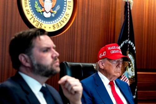 美國總統特朗普及副總統萬斯(左) 美國總統特朗普及副總統萬斯(左)