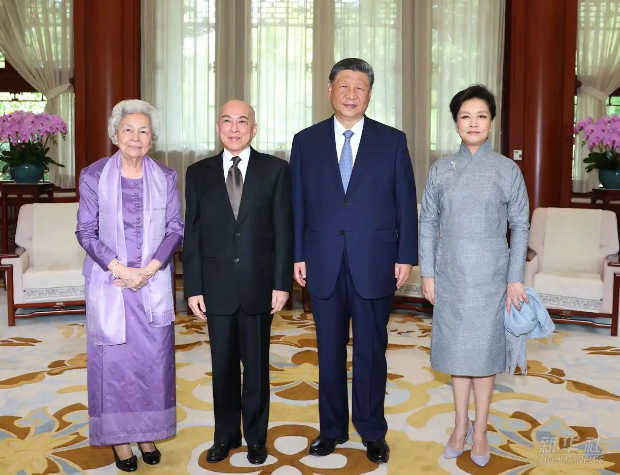 習近平和夫人彭麗媛 習近平和夫人彭麗媛