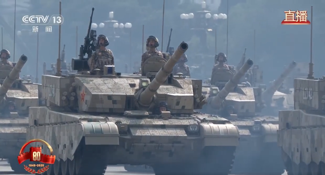 我軍主戰坦克和重裝戰車被軍迷形象地稱為“陸戰之王” 我軍主戰坦克和重裝戰車被軍迷形象地稱為“陸戰之王”