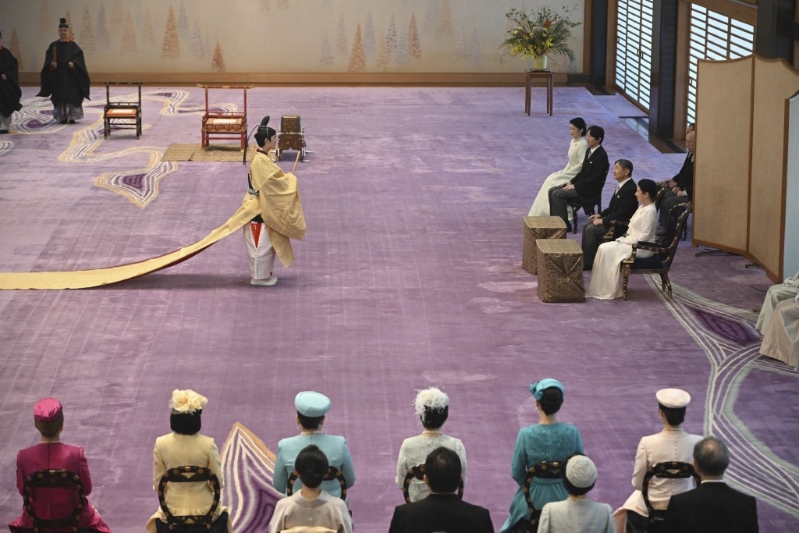 日皇德仁、皇后雅子、秋篠宮伉儷、日皇伉儷的長女愛子、秋篠宮家的次女佳子等皇族出席觀禮。