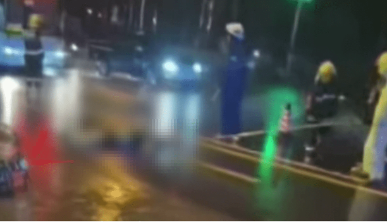 廈門一男子因暴雨天路燈漏電觸電身亡。