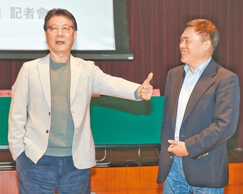 郝龍斌（右）將參選黨主席。