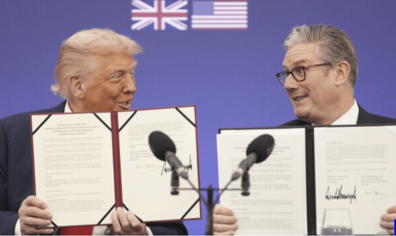 特朗普結束訪英行程