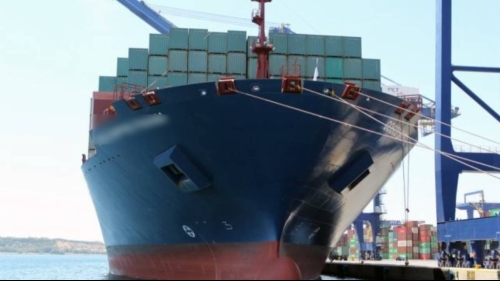 有企業職員為報復上司，向外國泄露公司貨運資料損害國家利益。