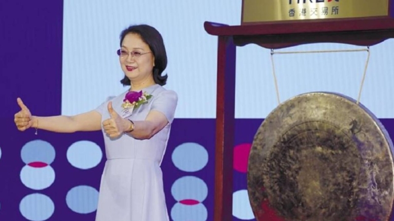 鐘慧娟登頂中國女首富