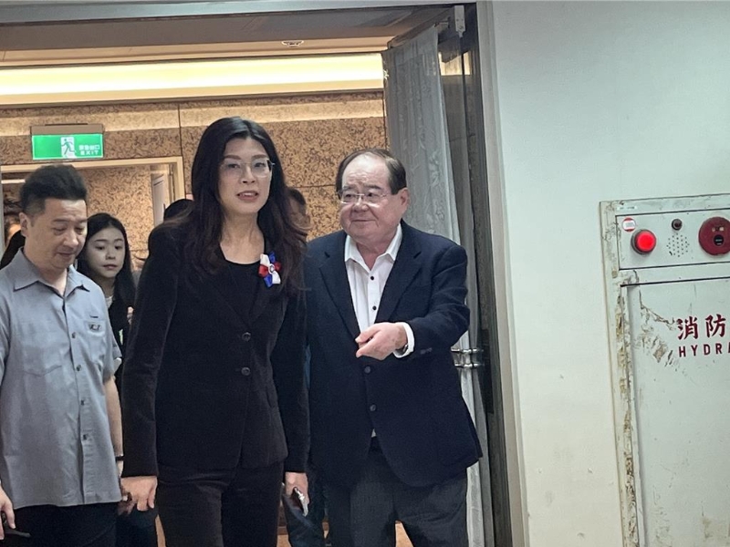 鄭麗文說明，許多留任的黨部主委，如臺南市黨部、高雄市黨部、屏東縣黨部、云林縣黨部等主委，皆有很鮮明的任務以及很重要的使命，所以繼續留任。