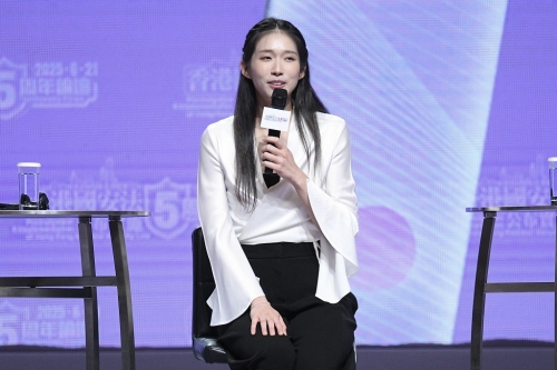 江旻憓加入馬會后，曝光率不低。圖為她參加國安法論壇。