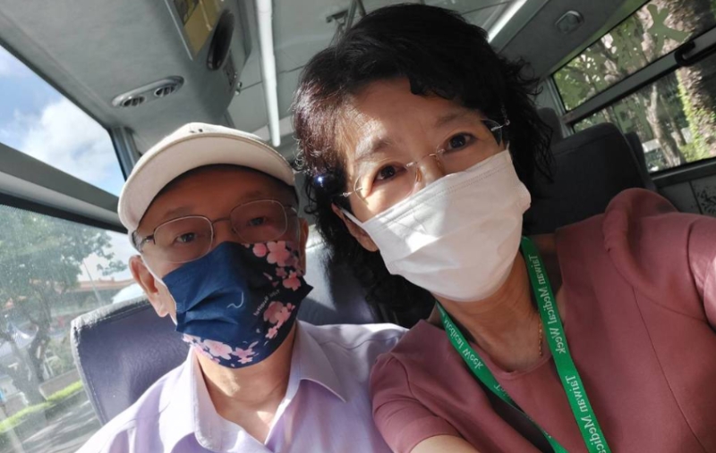 柯文哲搭公交車去上課 柯文哲搭公交車去上課